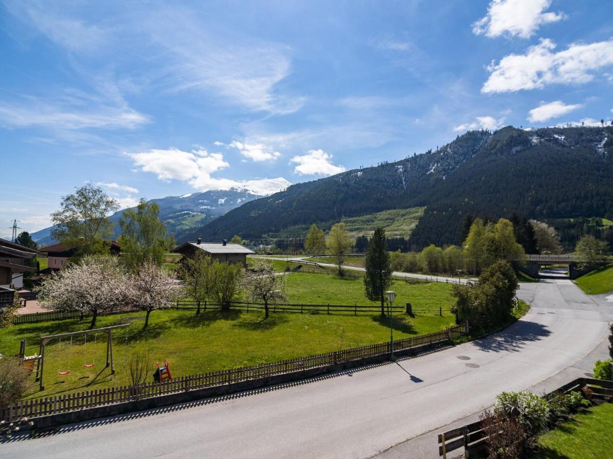 Modern Apartment Near Ski Area In M Hlbach Dorf  Extérieur photo