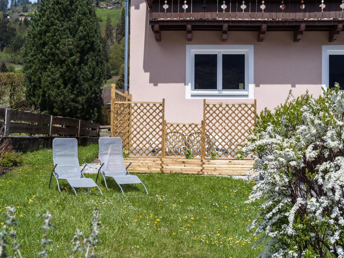 Modern Apartment Near Ski Area In M Hlbach Dorf  Extérieur photo